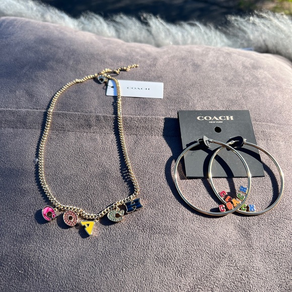 Coach Signature Logo Hoop Earrings medium - Picture 4 of 4